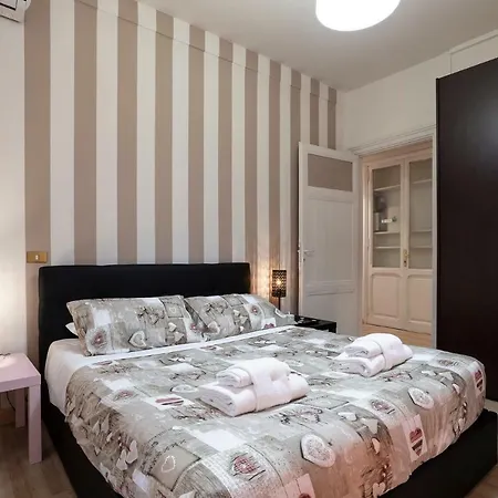 Liberty House Apartment Rom