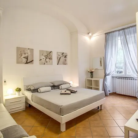 Liberty House * Roma